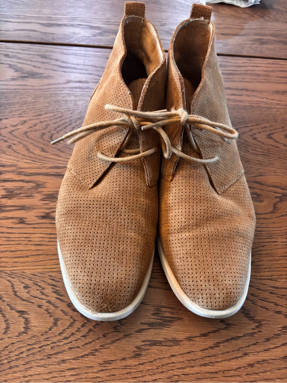 Woman’sBorn Suede Chukka Boots - Tan